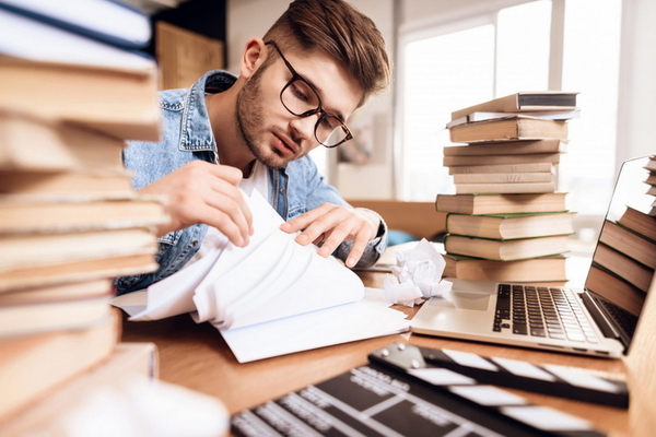 Informationsaufbereitung aus Sach- u. Fachbüchern